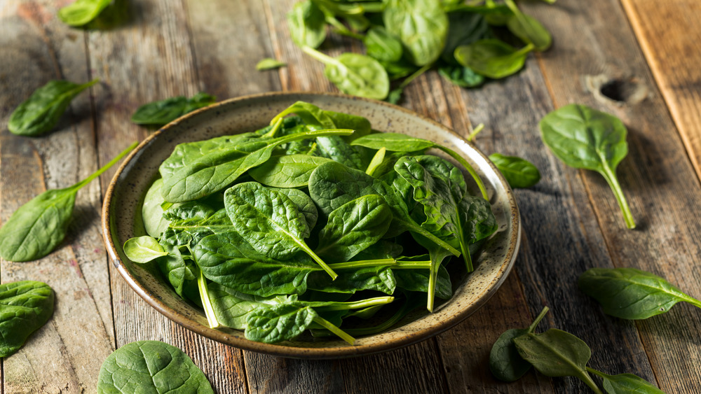 What can you do with raw spinach?
